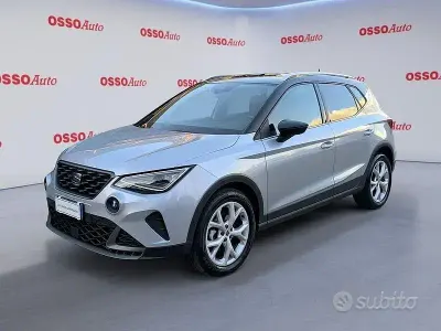 Usata Seat Arona FR 95 CV (69 kW) 2024 Grigio SUV