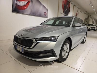 Usata Skoda Octavia Executive 116 CV (85 kW) 2021 Argento Station wagon