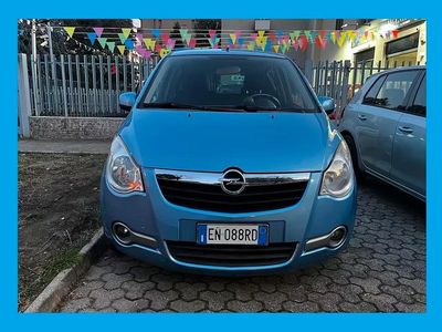 Usata Opel Agila Enjoy 68 CV (50 kW) 2012 Blu Utilitaria