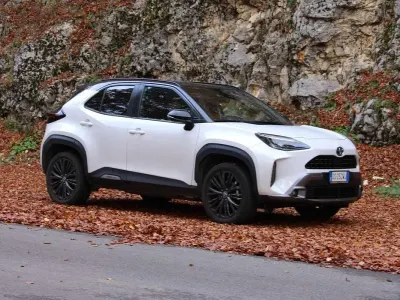 Usata Toyota Yaris Cross 92 CV (67 kW) 2024 Bianco SUV