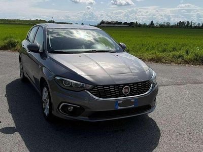 Usata Fiat Tipo Lounge 120 CV (88 kW) 2018 Grigio Berlina