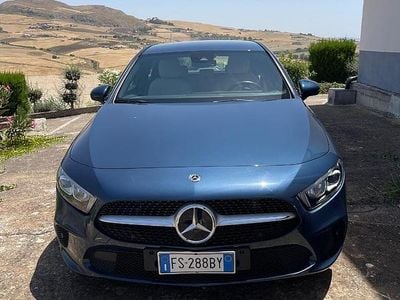 Usata Mercedes A180 136 CV (100 kW) 2019 Blu Berlina