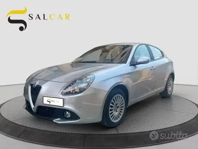 Occasion Alfa Romeo Giulietta 120 ch (88 kW) 2018 Gris Citadine