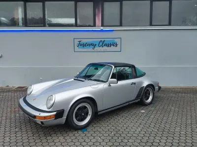 Usata Porsche 911 Carrera Cabriolet 231 CV (169 kW) 1985 Grigio Cabrio