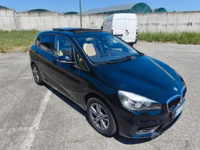 Usata BMW 218 Luxury Line 136 CV (100 kW) 2015 Nero SUV