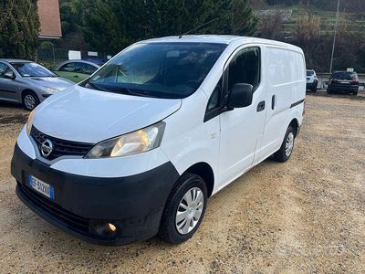 Bianco Usata 2010 Nissan NV200 Monovolume | 3800 €