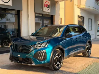 Nuova Peugeot 2008 Allure 101 CV (74 kW) 2026 Blu obsession SUV
