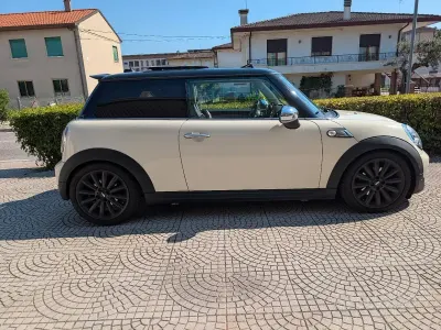 Usata Mini Cooper SD 143 CV (105 kW) 2011 Utilitaria