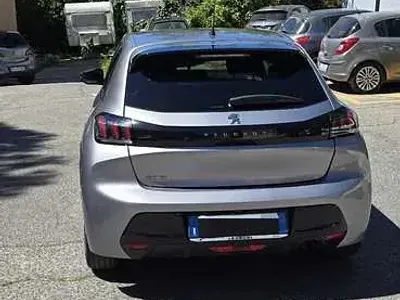 Usata Peugeot 208 Allure 101 CV (74 kW) 2023 Utilitaria