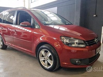 Usata VW Touran Comfortline 105 CV (77 kW) 2014 Rosso Monovolume