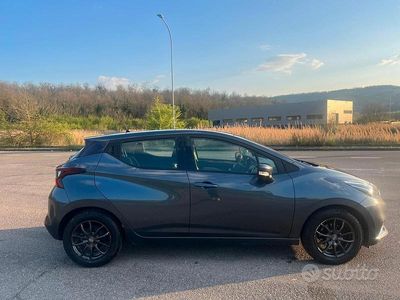 Używany Nissan Micra Acenta 71 KM (52 kW) 2018 Niebieski Hatchback