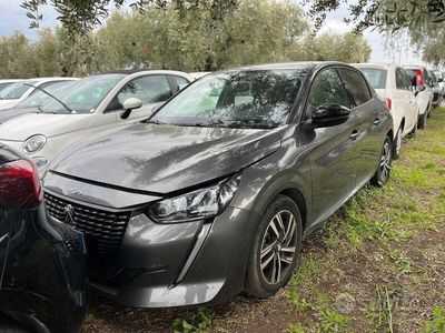 Usata Peugeot 208 Allure 102 CV (75 kW) 2022 Grigio Utilitaria