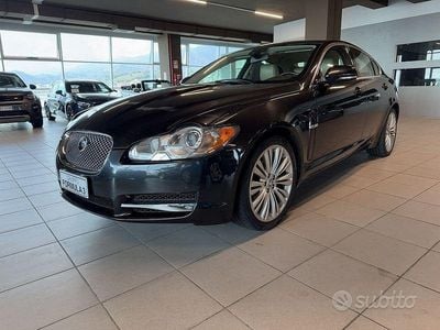 Usata Jaguar XF Luxury 241 CV (177 kW) 2011 Nero Berlina