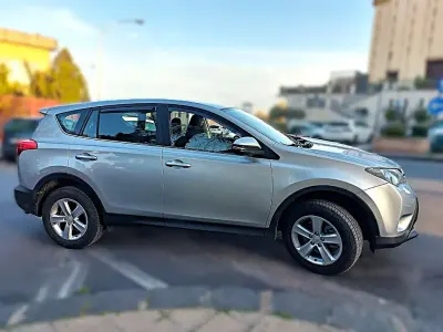 Second-hand Toyota RAV4 Active 124 CP (91 kW) 2013 Gri SUV