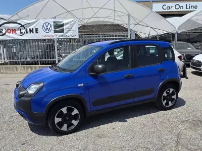 Usata Fiat Panda Cross Cross 69 CV (50 kW) 2020 Blu/azzurro Utilitaria