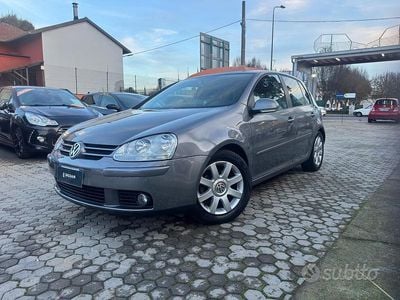 Usado VW Golf IV Comfortline 116 CV (85 kW) 2006 Gris Berlina