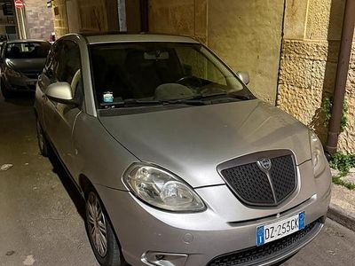 Usata Lancia Ypsilon 105 CV (77 kW) 2010 Grigio Utilitaria