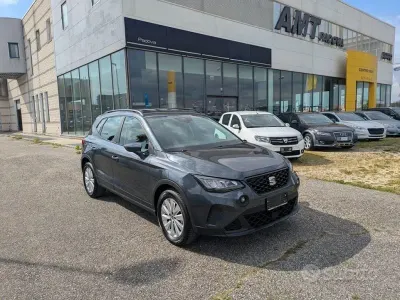 Usata Seat Arona Style 95 CV (69 kW) 2024 Grigio SUV