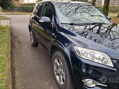 Usata Toyota RAV4 2011 Blu SUV