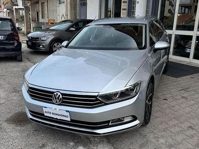 Rosso Usata 2017 VW Passat Highline Station wagon | 13.900 € (Buon prezzo)