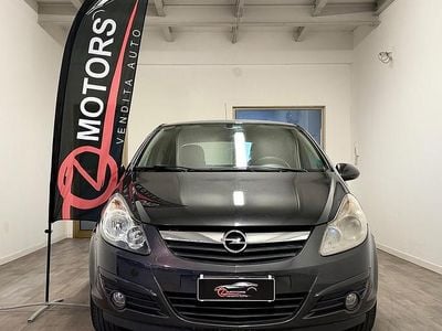 Usata Opel Corsa Cosmo 86 CV (63 kW) 2010 Grigio Berlina
