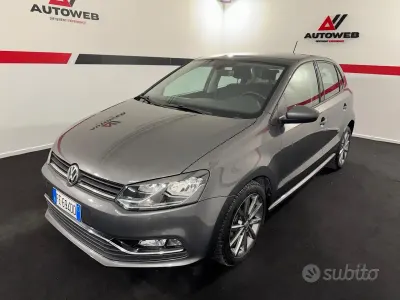 Begagnad VW Polo Highline 90 HK (66 kW) 2016 Grå Sedan