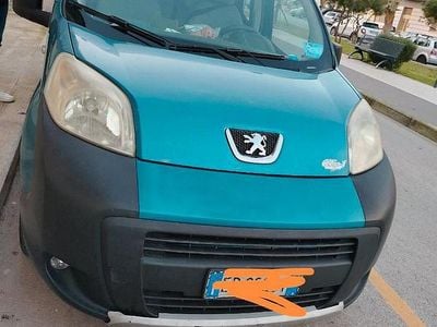 Usata Peugeot Bipper 75 CV (55 kW) 2010 Blu Monovolume