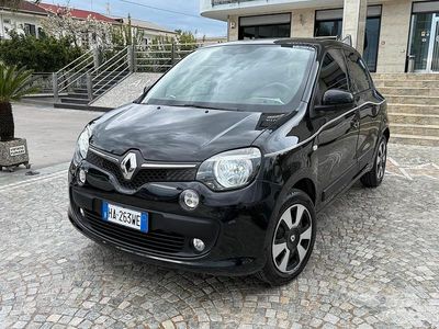 Usata Renault Twingo LIMITED 70 CV (51 kW) 2017 Nero Utilitaria