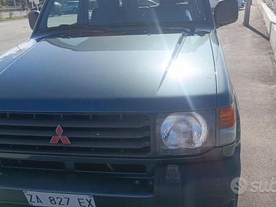 Usata Mitsubishi Pajero 84 CV (61 kW) 1992 Verde SUV