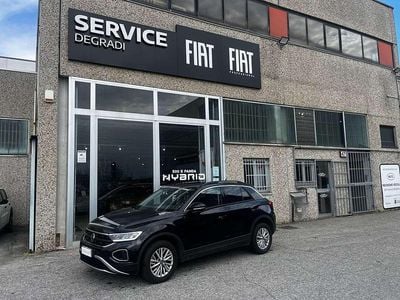 Usata VW T-Roc Life 110 CV (80 kW) 2022 Nero SUV