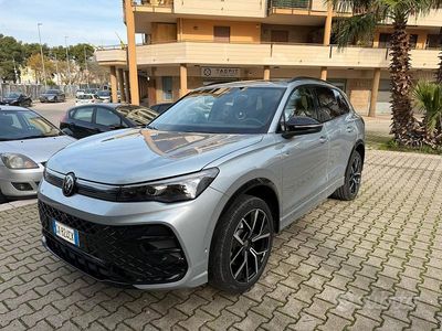 Usata VW Tiguan R-line Plus 193 CV (141 kW) 2024 Grigio SUV