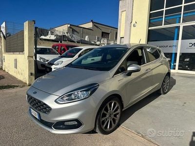 Usata Ford Fiesta Vignale 85 CV (62 kW) 2018 Grigio Utilitaria