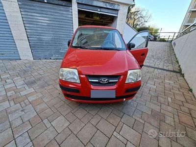 Usata Hyundai Atos Active 63 CV (46 kW) 2006 Rosso Utilitaria