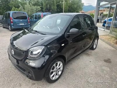 Usado Smart ForFour Passion 71 CV (52 kW) 2019 Negro Utilitario