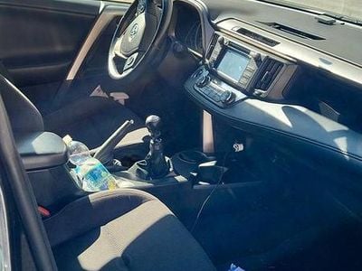 Usata Toyota RAV4 Active 124 CV (91 kW) 2014 Nero Berlina