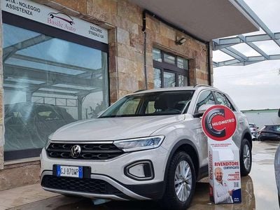 Usata VW T-Roc Life 110 CV (80 kW) 2022 Beige SUV