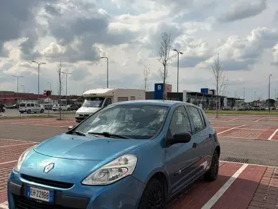 Brugt Renault Clio II 75 HK (55 kW) 2011 Blå Sedan