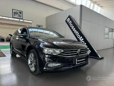 Usata VW Passat Business 122 CV (89 kW) 2022 Nero Station wagon