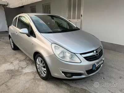 Usata Opel Corsa Enjoy 80 CV (58 kW) 2009 Grigio Utilitaria
