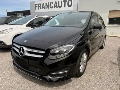 Usata Mercedes B160 Business 90 CV (66 kW) 2017 Nero Monovolume