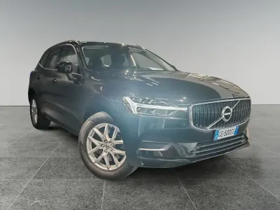 Usado Volvo XC60 Momentum 190 HP (139 kW) 2021 Preto SUV