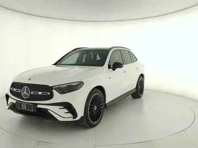 Usata Mercedes GLC220 AMG Line Premium Plus 197 CV (144 kW) 2023 Bianco polare SUV