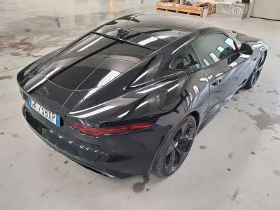 Usata Jaguar F-Type R-Dynamic 300 CV (220 kW) 2022 Nero Coupé