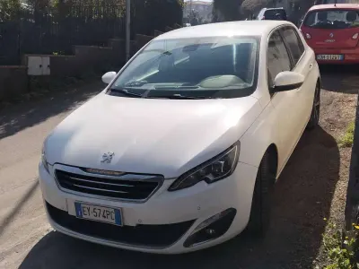Usata Peugeot 308 Allure 116 CV (85 kW) 2015 Bianco Berlina