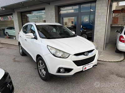 Usata Hyundai ix35 Comfort 136 CV (100 kW) 2012 Bianco SUV