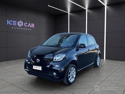 Begagnad Smart ForFour Passion 71 HK (52 kW) 2015 Svart Halvkombi