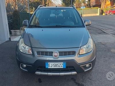 Usata Fiat Sedici Dynamic 119 CV (87 kW) 2011 Grigio SUV