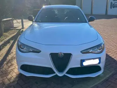 Usata Alfa Romeo Giulia Super 180 CV (132 kW) 2018 Berlina