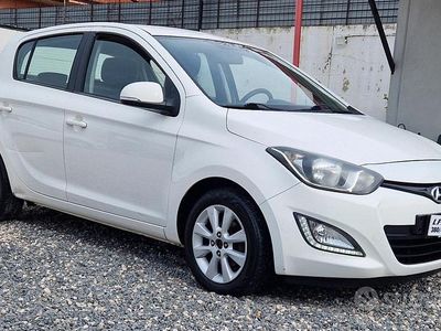 Occasion Hyundai i20 Edition 75 ch (55 kW) 2013 Blanc Citadine