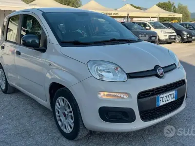 Usata Fiat Panda Lounge 69 CV (50 kW) 2016 Beige Utilitaria